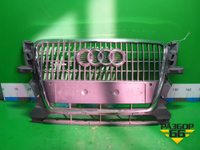 Решетка радиатора (до 2012г) (8R0853651) Audi Q5 c 2008-2017г