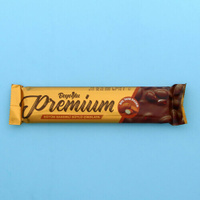 Шоколад молочный "Premium", с цельным миндалем, 75 г Мастер К.